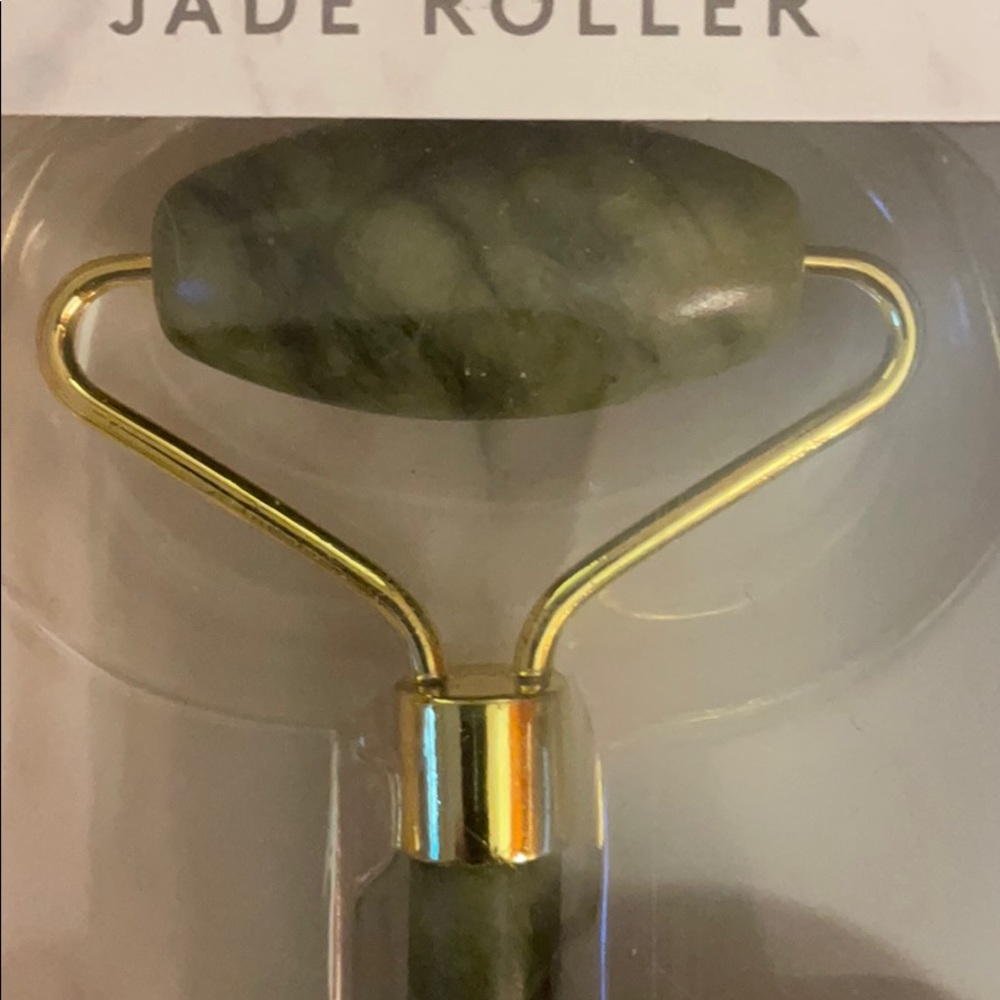 Jade Roller - Picture 3 of 7